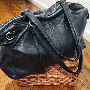 Aniary Leather Shoulder Bag